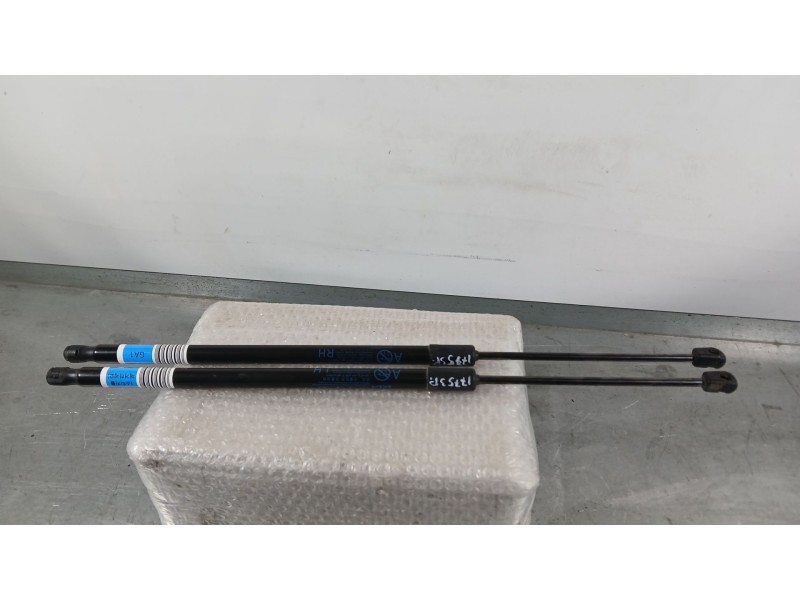 Recambio de amortiguadores maletero / porton para kia ev3 referencia OEM IAM 81831EV000  