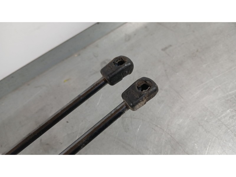 Recambio de amortiguadores maletero / porton para kia ev3 referencia OEM IAM 81831EV000  