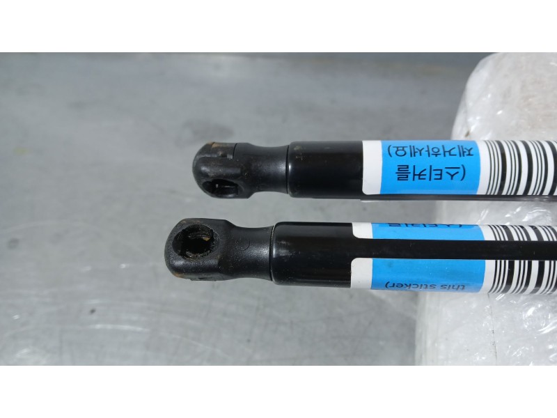Recambio de amortiguadores maletero / porton para kia ev3 referencia OEM IAM 81831EV000  