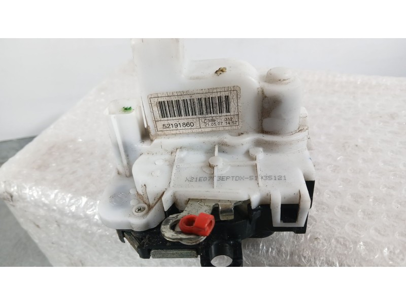 Recambio de cerradura puerta delantera derecha para fiat 500 c (312_) 1.2 (312cxa1a, 312axa1a) referencia OEM IAM 52191860  