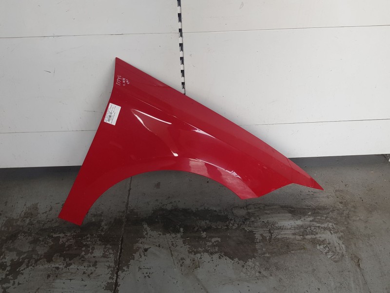 Recambio de aleta delantera derecha para seat leon st (5f8) 1.2 tsi referencia OEM IAM 5F0821022J  