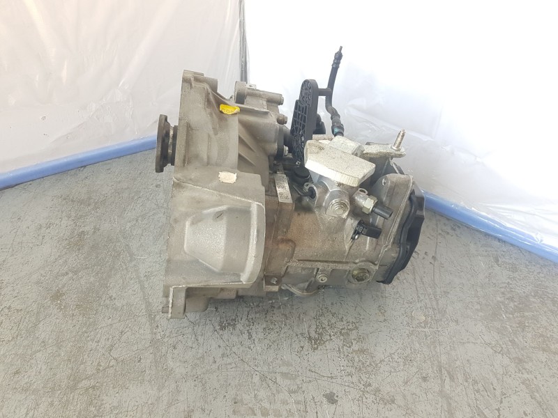 Recambio de caja cambios para skoda fabia iii (nj3) 1.4 tdi referencia OEM IAM PHB 19035 