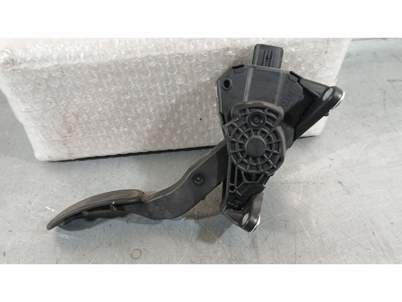 Recambio de potenciometro pedal para toyota yaris (_p21_, _pa1_, _ph1_) 1.5 hybrid (mxph11) referencia OEM IAM   