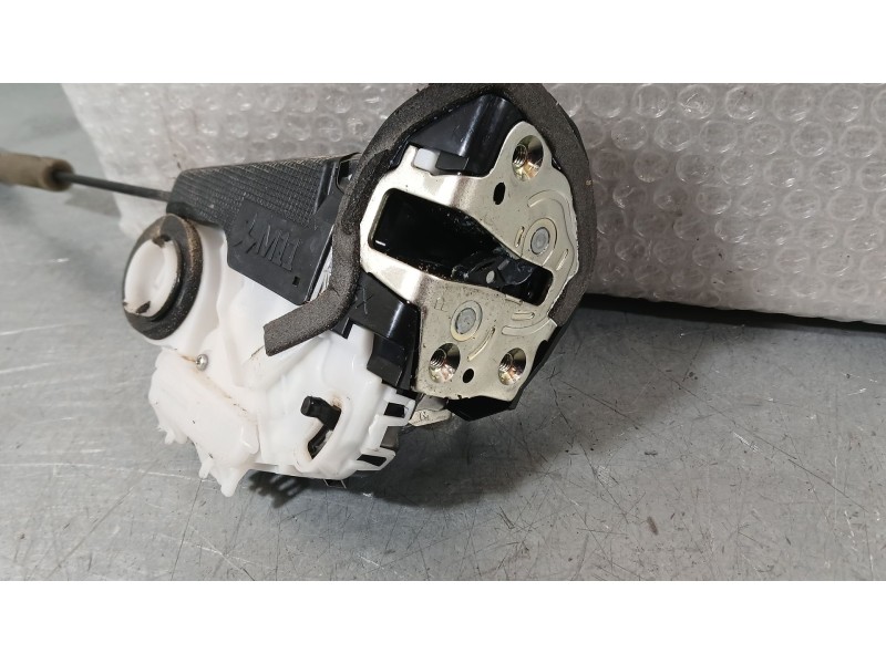 Recambio de cerradura puerta trasera derecha para toyota yaris (_p21_, _pa1_, _ph1_) 1.5 hybrid (mxph11) referencia OEM IAM 6905