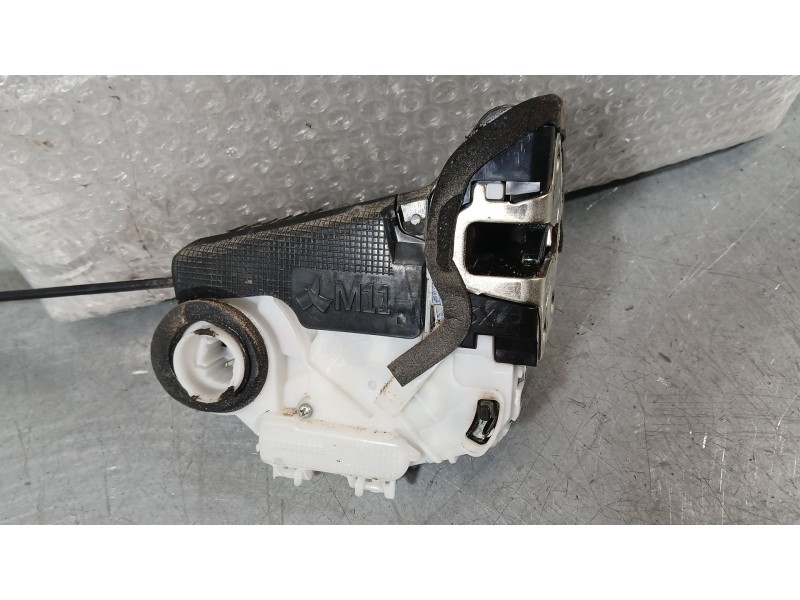 Recambio de cerradura puerta trasera derecha para toyota yaris (_p21_, _pa1_, _ph1_) 1.5 hybrid (mxph11) referencia OEM IAM 6905