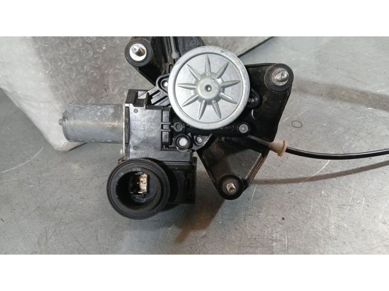 Recambio de elevalunas trasero derecho para toyota yaris (_p21_, _pa1_, _ph1_) 1.5 hybrid (mxph11) referencia OEM IAM 69830K0010
