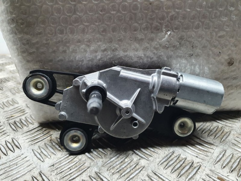 Recambio de motor limpia trasero para ford fiesta (cb1) ambiente referencia OEM IAM 8A61A17K441AB  