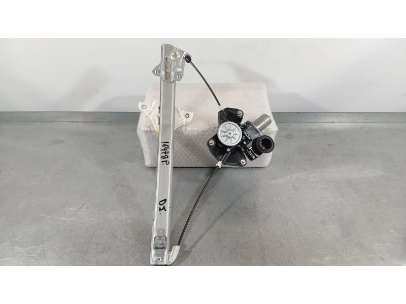Recambio de elevalunas delantero izquierdo para toyota yaris (_p21_, _pa1_, _ph1_) 1.5 hybrid (mxph11) referencia OEM IAM 69820K
