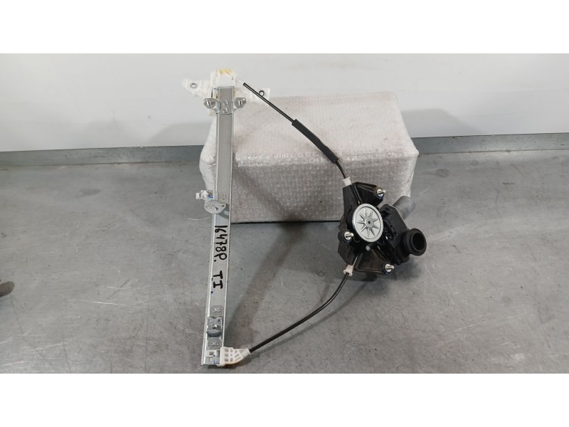 Recambio de elevalunas trasero izquierdo para toyota yaris (_p21_, _pa1_, _ph1_) 1.5 hybrid (mxph11) referencia OEM IAM 69840K00