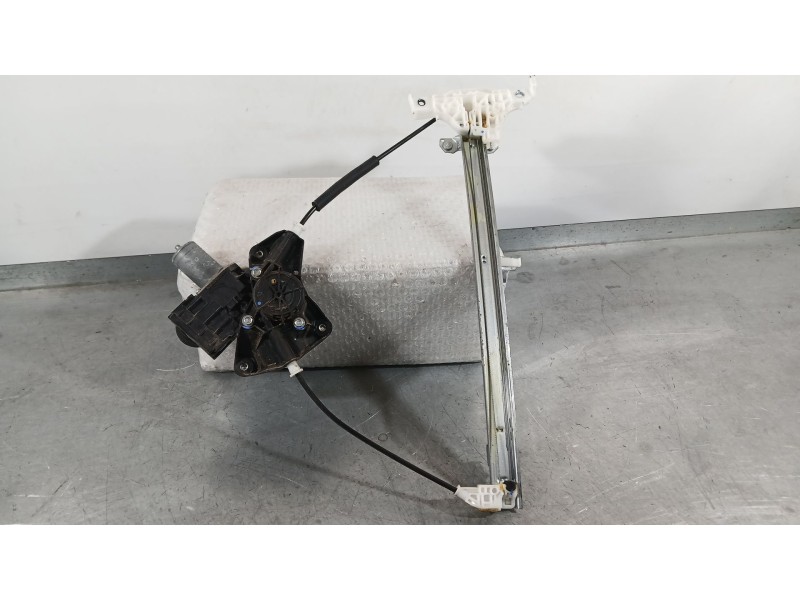 Recambio de elevalunas trasero izquierdo para toyota yaris (_p21_, _pa1_, _ph1_) 1.5 hybrid (mxph11) referencia OEM IAM 69840K00