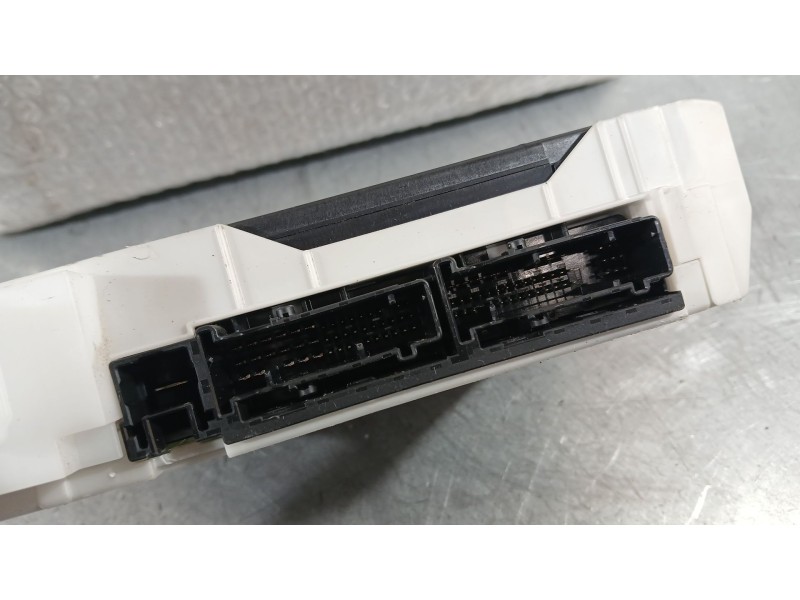 Recambio de caja reles / fusibles para toyota yaris (_p21_, _pa1_, _ph1_) 1.5 hybrid (mxph11) referencia OEM IAM   