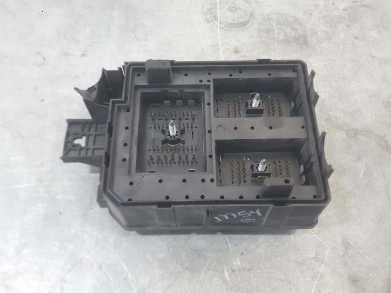 Recambio de caja reles / fusibles para opel mokka / mokka x (j13) 1.6 cdti (_76) referencia OEM IAM 94520912  