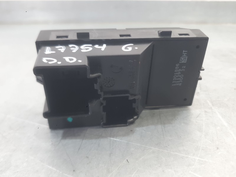 Recambio de mando elevalunas delantero derecho para opel mokka / mokka x (j13) 1.6 cdti (_76) referencia OEM IAM 13301886  