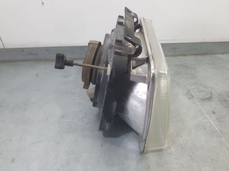 Recambio de faro izquierdo para opel corsa a hatchback (s83) 1.2 n (f08, m08, f68, m68) referencia OEM IAM 90273111  