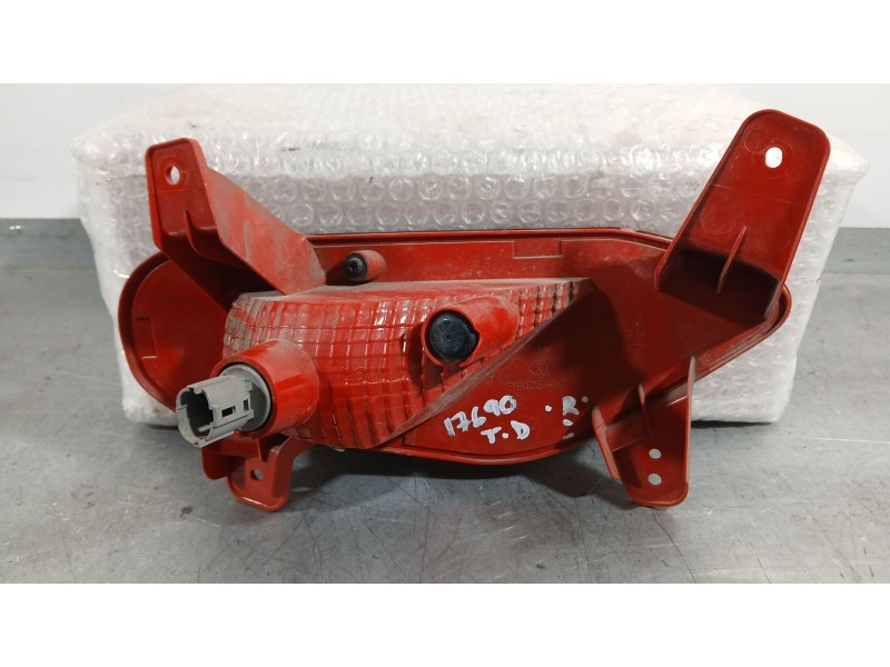 Recambio de piloto trasero derecho paragolpes para kia stonic (yb) 1.0 t-gdi referencia OEM IAM 92406H8400  