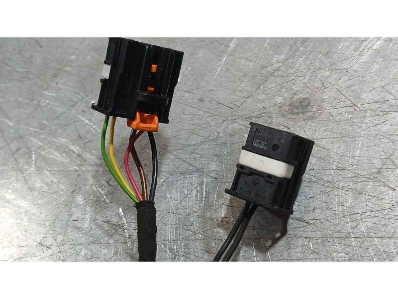 Recambio de retrovisor derecho para peugeot partner furgoneta/monovolumen (k9) 1.5 bluehdi 100 referencia OEM IAM 98169897XT ELE