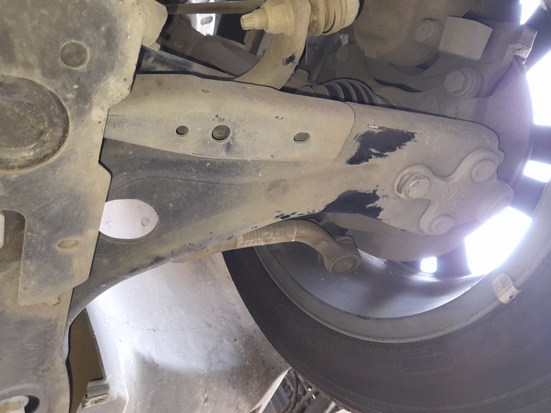 Recambio de brazo suspension inferior delantero izquierdo para citroën berlingo (er_, ec_) 1.5 bluehdi 100 referencia OEM IAM 98