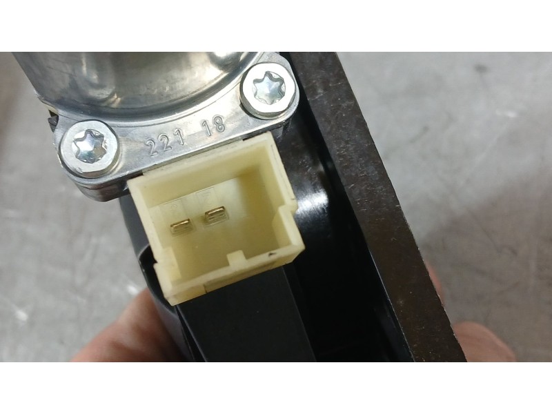 Recambio de elevalunas delantero derecho para skoda octavia iii (5e3, nl3, nr3) 1.5 tsi referencia OEM IAM 5E0837462B  