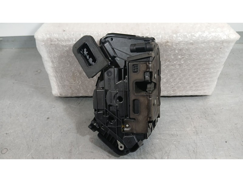 Recambio de cerradura puerta delantera derecha para skoda octavia iii (5e3, nl3, nr3) 1.5 tsi referencia OEM IAM 5TB837016E  