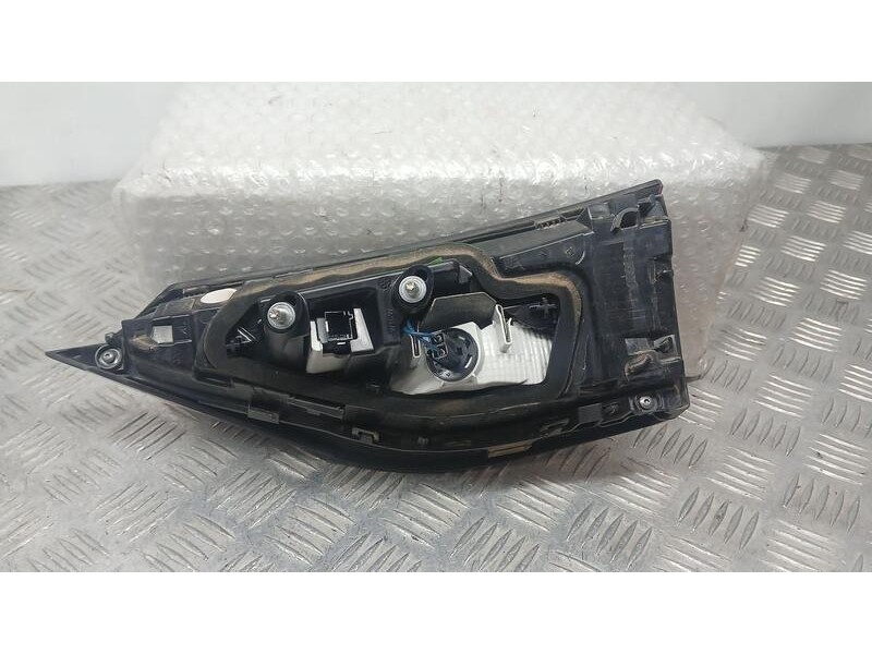 Recambio de piloto trasero izquierdo interior para ds 3 style referencia OEM IAM 9820889080  