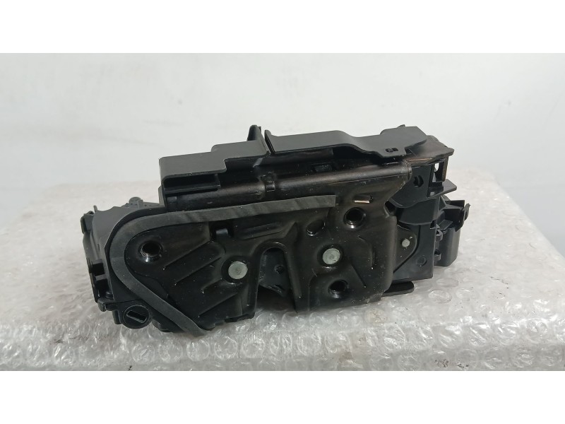 Recambio de cerradura puerta trasera derecha para skoda octavia iii (5e3, nl3, nr3) 1.5 tsi referencia OEM IAM 5TA839016Q  