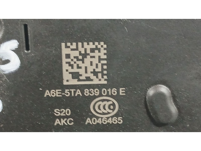 Recambio de cerradura puerta trasera derecha para skoda octavia iii (5e3, nl3, nr3) 1.5 tsi referencia OEM IAM 5TA839016Q  