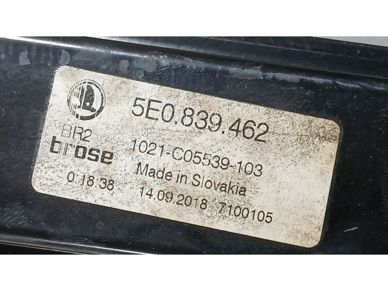 Recambio de elevalunas trasero derecho para skoda octavia iii (5e3, nl3, nr3) 1.5 tsi referencia OEM IAM 5E0839462  