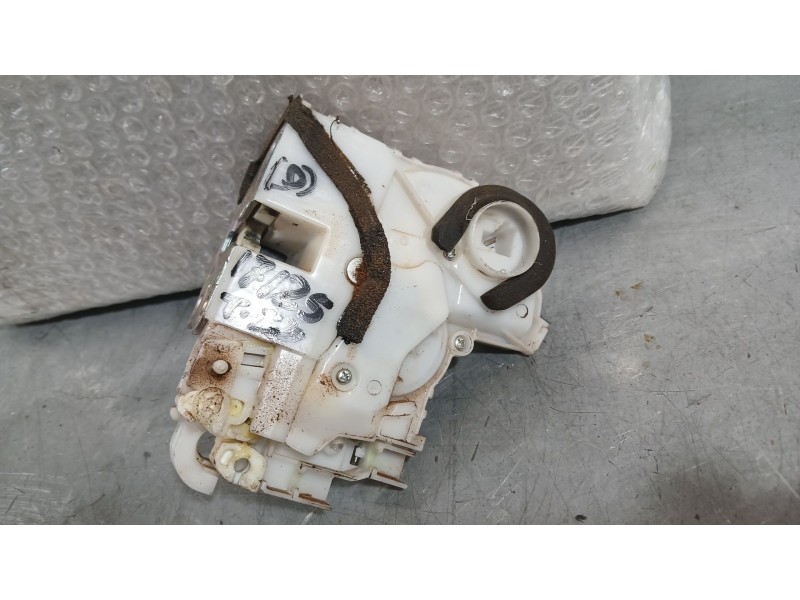 Recambio de cerradura puerta trasera izquierda para suzuki vitara (ly) 1.6 ddis (apk 416d) referencia OEM IAM 8230254P02000  