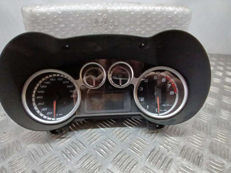 Recambio de cuadro instrumentos para alfa romeo mito (145) basis referencia OEM IAM 50531029 A2C84852201 VDO