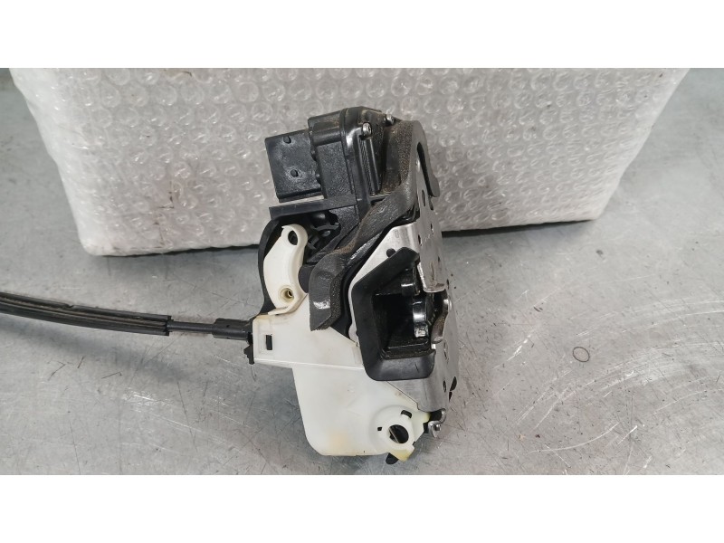Recambio de cerradura puerta delantera derecha para chevrolet cruze hatchback (j305) 2.0 cdi referencia OEM IAM 13579515  