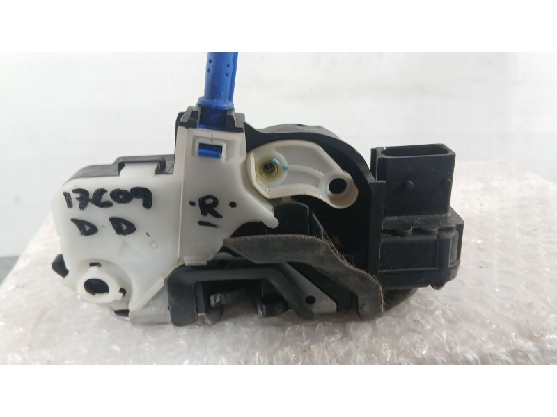 Recambio de cerradura puerta delantera derecha para opel astra j (p10) 1.6 cdti (68) referencia OEM IAM 13579523  