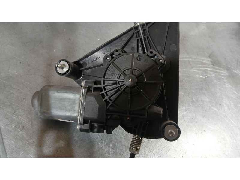 Recambio de elevalunas delantero derecho para toyota aygo (_b4_) 1.0 vvti (kgb40) referencia OEM IAM 698100H031  