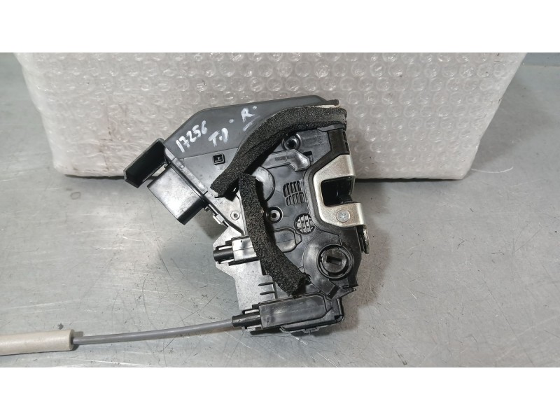 Recambio de cerradura puerta trasera derecha para kia stonic (yb) 1.0 t-gdi eco-dynamics+ referencia OEM IAM 81420H8020  
