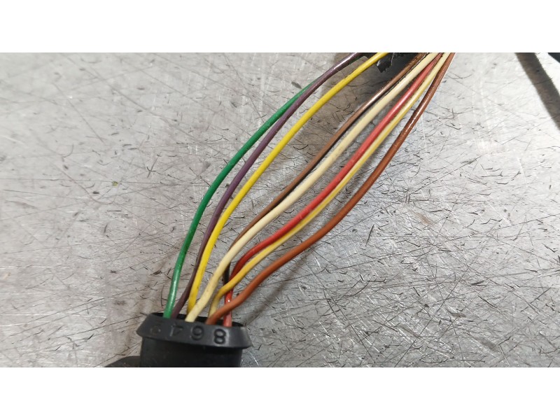 Recambio de retrovisor derecho para seat leon st (5f8) 1.2 tsi referencia OEM IAM 5F1857508N9B9  