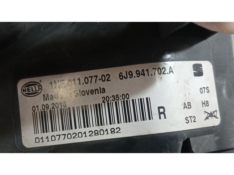 Recambio de faro antiniebla derecho para seat leon st (5f8) 1.2 tsi referencia OEM IAM 5F0941700A  
