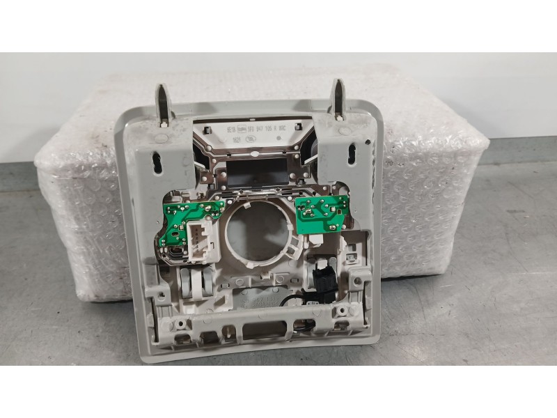 Recambio de luz interior para seat leon st (5f8) 1.2 tsi referencia OEM IAM 5F0947105BAWRC  