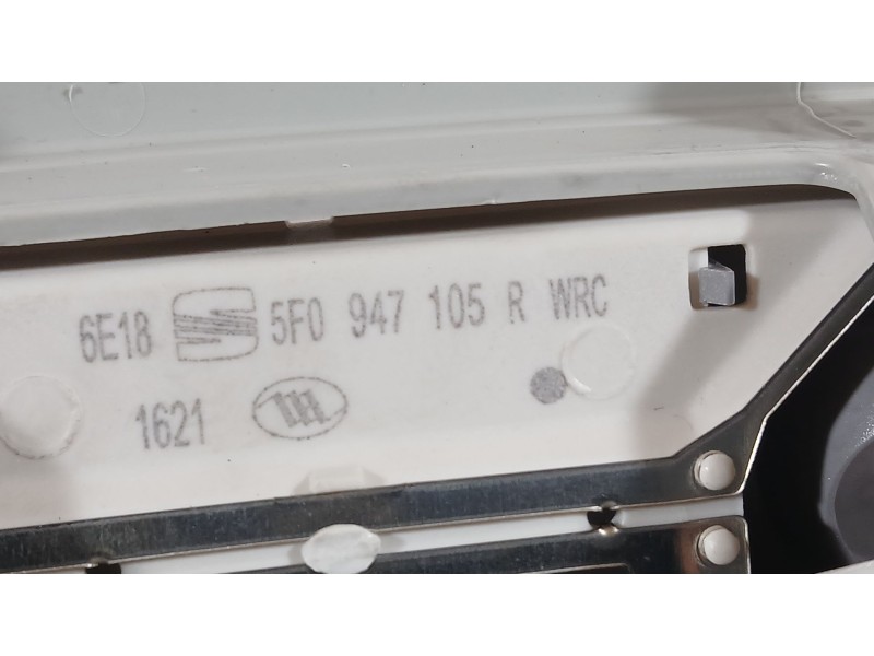 Recambio de luz interior para seat leon st (5f8) 1.2 tsi referencia OEM IAM 5F0947105BAWRC  