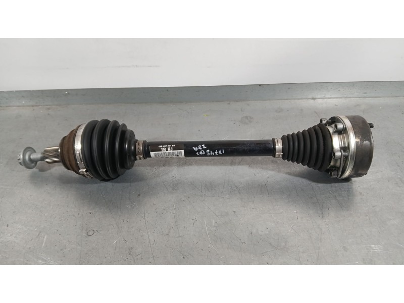 Recambio de transmision delantera izquierda para seat leon st (5f8) 1.2 tsi referencia OEM IAM 1K0407271BK  