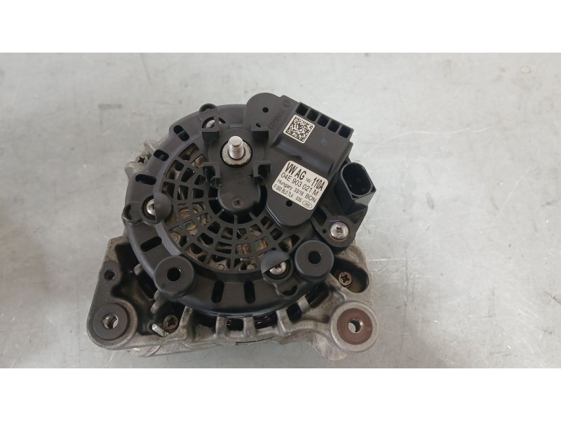 Recambio de alternador para seat leon st (5f8) 1.2 tsi referencia OEM IAM 04E903015GX 04E903015G 