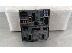 CAJA RELES / FUSIBLES 