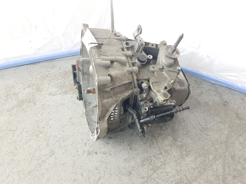 Recambio de caja cambios para peugeot 5008 (0u_, 0e_) 1.6 hdi referencia OEM IAM 20EA33 6VELOCIDADES 0587749