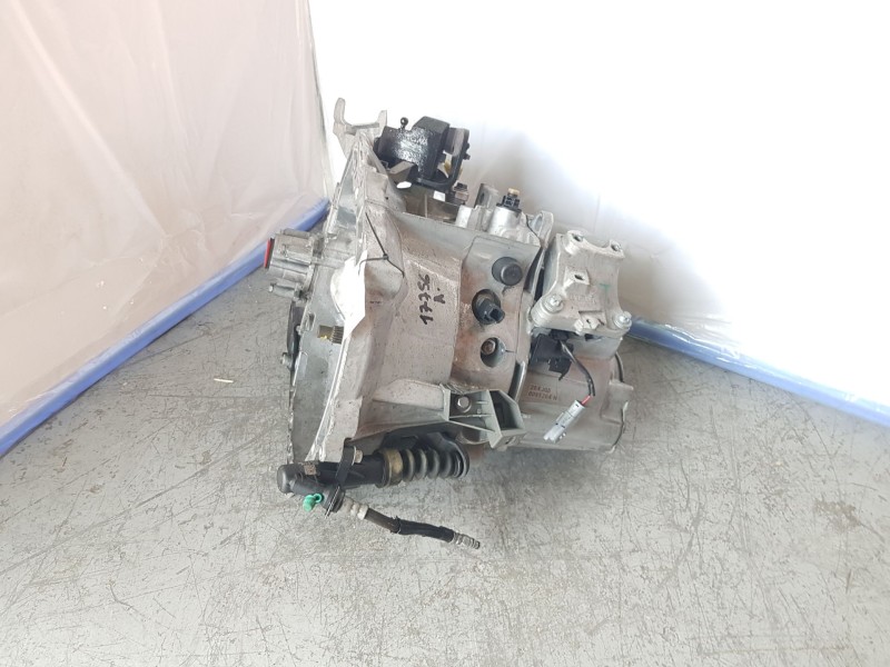 Recambio de caja cambios para opel corsa f (p2jo) 1.2 (68) referencia OEM IAM 20XJ05  0085204N