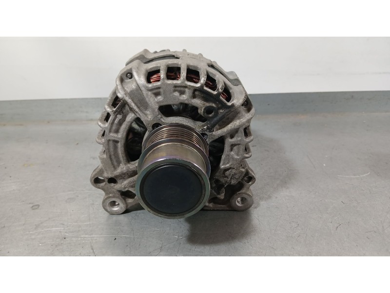 Recambio de alternador para seat leon st (5f8) 1.4 tsi referencia OEM IAM 04C903023T  