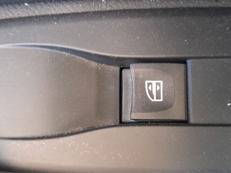 Recambio de mando elevalunas delantero derecho para renault laguna iii (bt0/1) 2.0 dci (bt01, bt08, bt09, bt0e, bt0k, bt12, bt1c