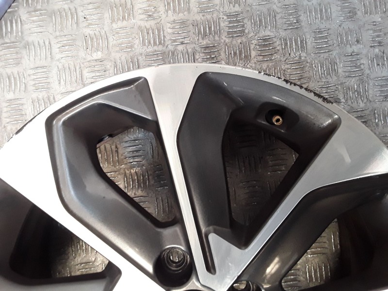 Recambio de juego llantas aluminio para kia stonic (yb) 1.0 t-gdi referencia OEM IAM 6.5X17 5 TORN ET47 ALUMINIO ROZADAS