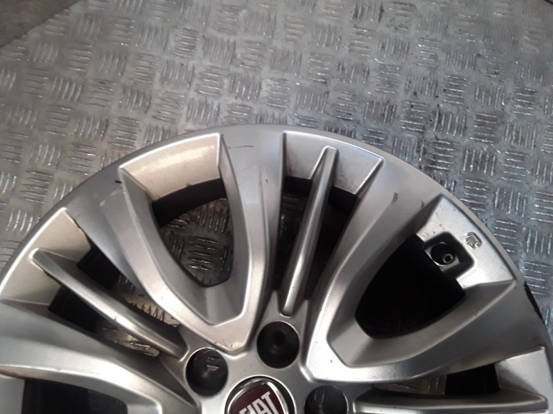 Recambio de juego llantas aluminio para fiat tipo sedán (356_, 357_) 1.4 (356sxa1b) referencia OEM IAM 6.5X16 5 TORN ET39 ALUMIN