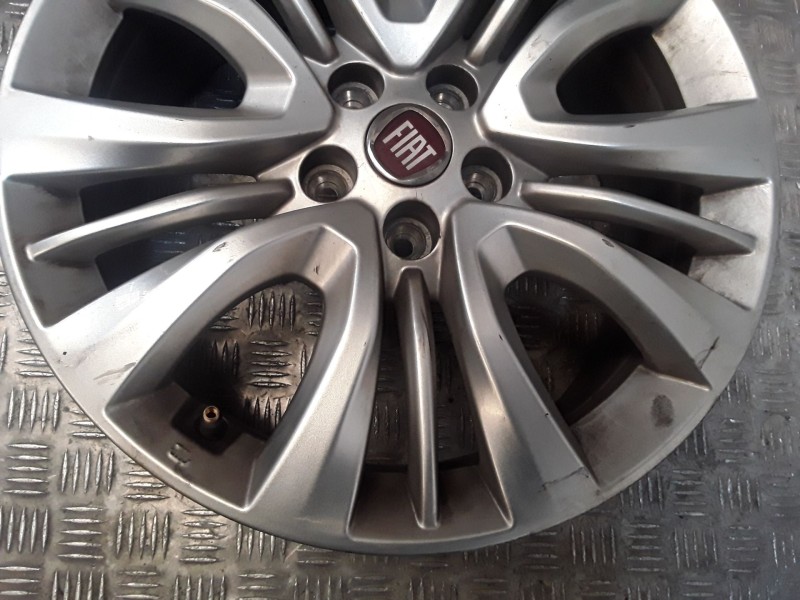 Recambio de juego llantas aluminio para fiat tipo sedán (356_, 357_) 1.4 (356sxa1b) referencia OEM IAM 6.5X16 5 TORN ET39 ALUMIN