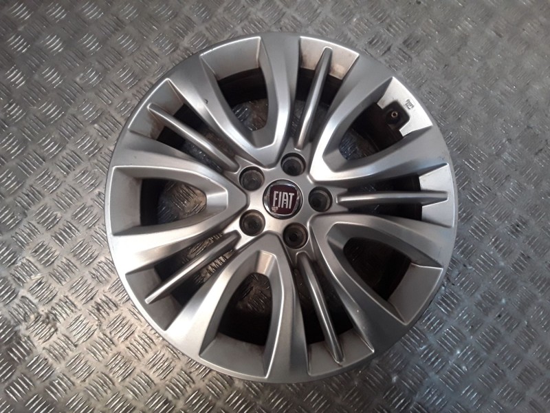 Recambio de juego llantas aluminio para fiat tipo sedán (356_, 357_) 1.4 (356sxa1b) referencia OEM IAM 6.5X16 5 TORN ET39 ALUMIN