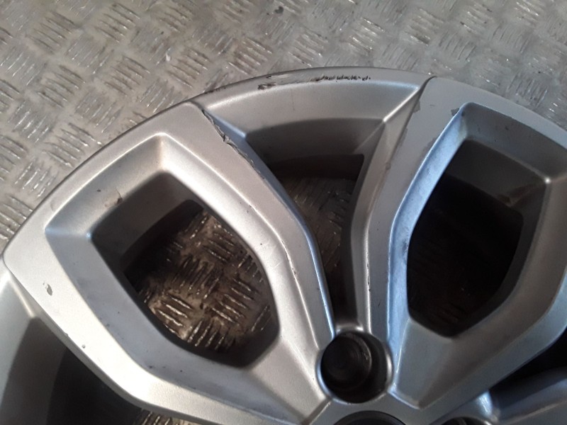 Recambio de llanta aluminio para renault clio iv (bh_) 1.5 dci 90 referencia OEM IAM 6.5X16 4 TORN ET44 ALUMINIO ROZADA