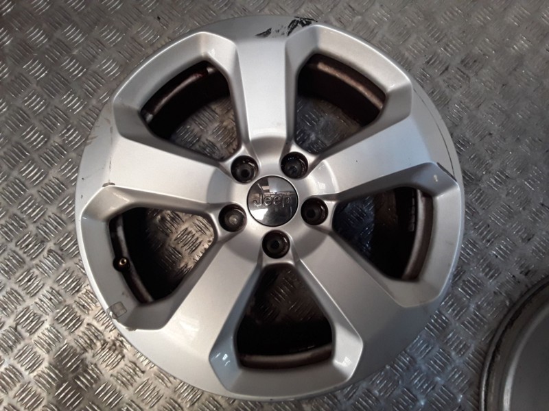 Recambio de juego llantas aluminio para jeep compass (mp, m6, mv, m7) 1.4 multiair referencia OEM IAM 7X17 5 TORN ET40 ALUMINIO 